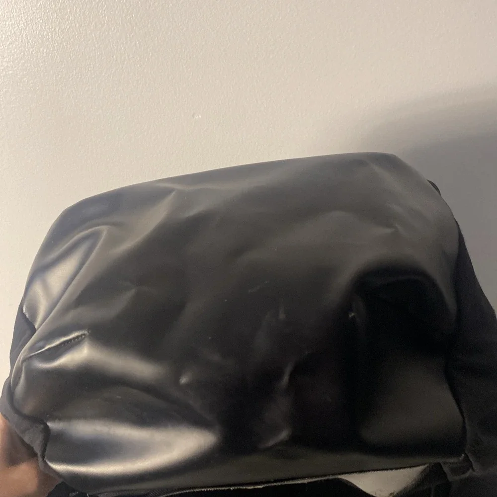 Lululemon More Miles Backpack One Size 25.5L Black 17